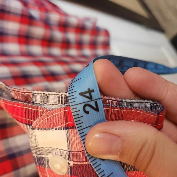 Wrangler Riata Women's XXL Red Plaid Button-Up Shirt - Picture 5 of 7